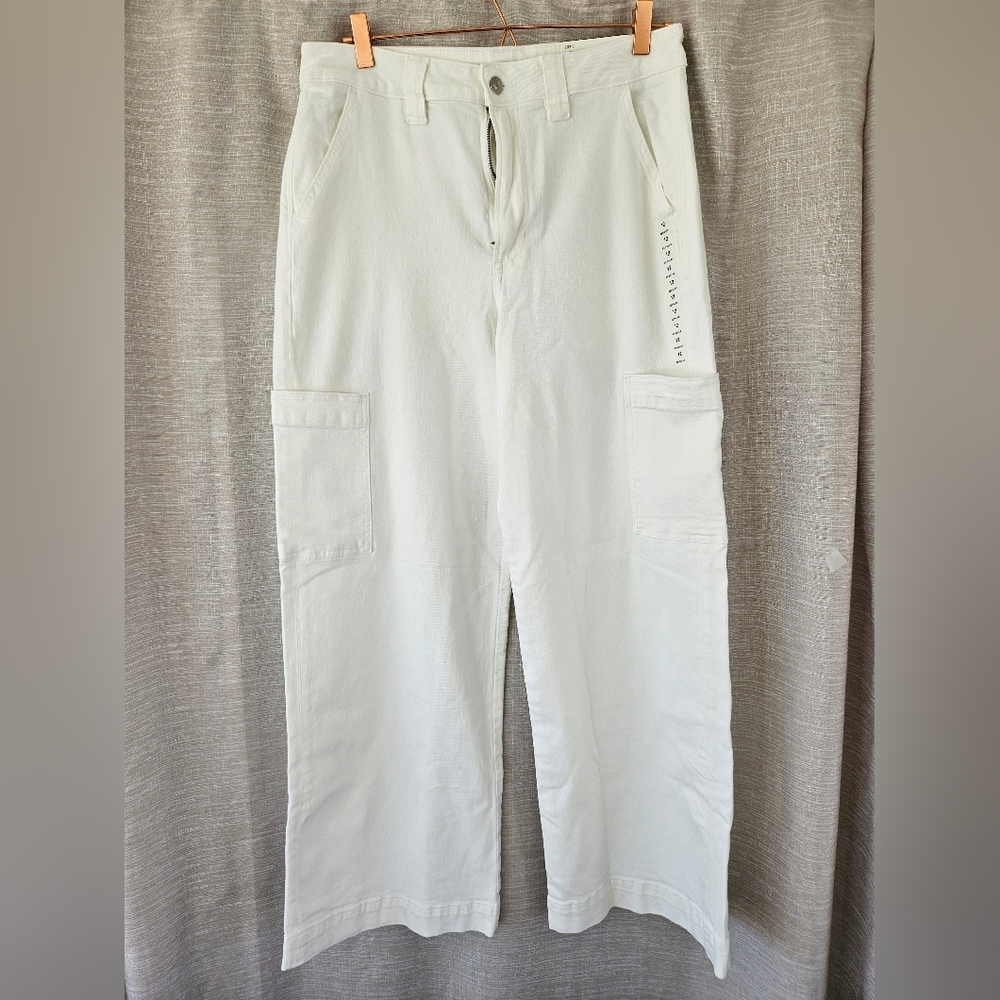 NWT American Eagle Women's Super High rise Baggy White Cargo Pants Sz 12